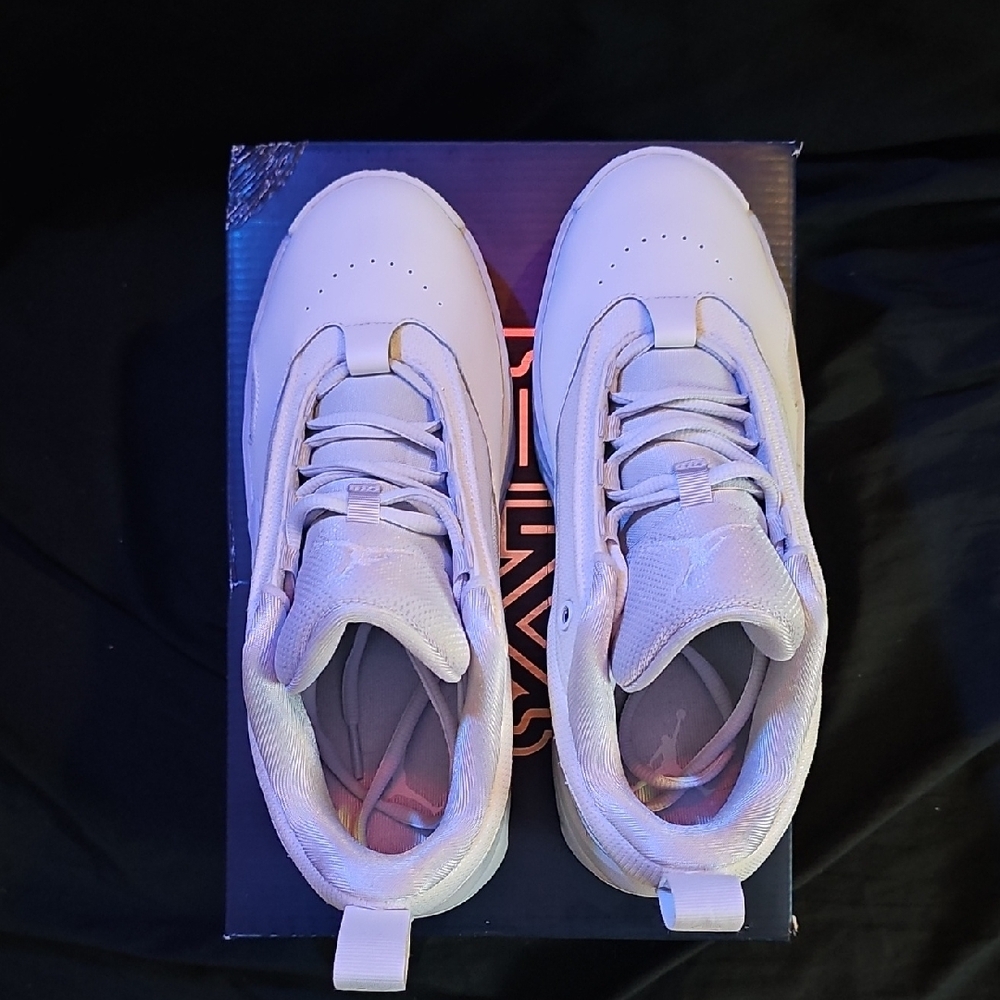 *Brand New* Jordan Max Aura 6s - Picture 5 of 11